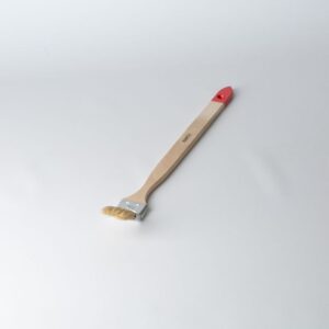 Кисть радиаторная 40 мм, натуральная щетина, дерев. ручка Мастер Marta